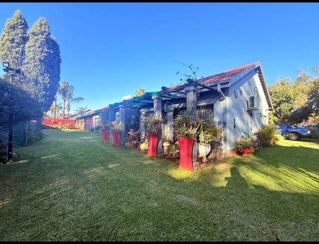 3 BEDROOM HOUSE FOR SALE IN VANDERBIJLPARK SE 2